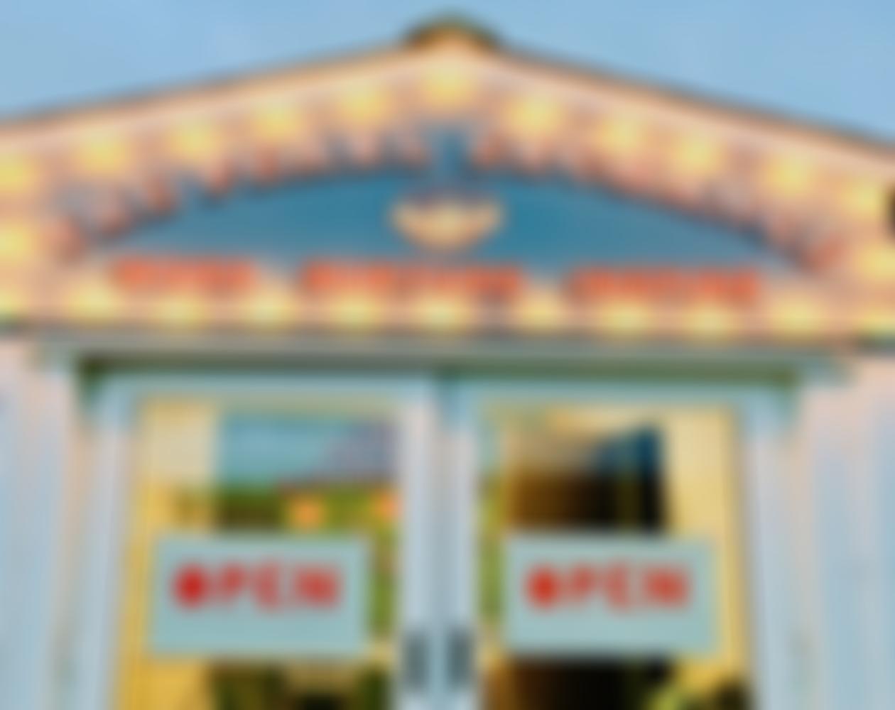 The Pearl Exchange Ci0 | Charici